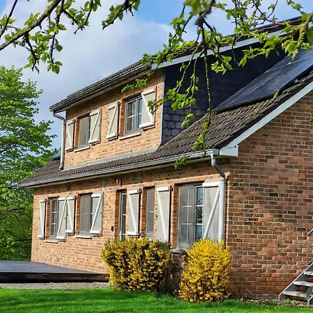 Le Bois De Champia Bed and Breakfast