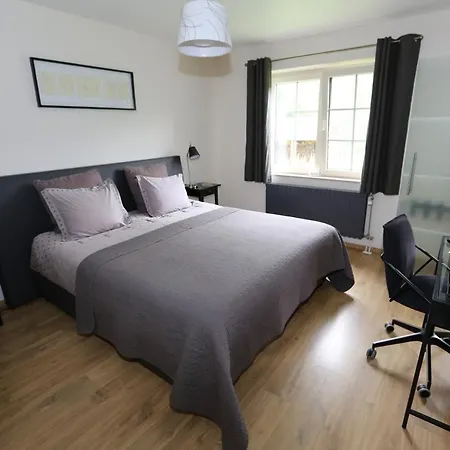Le Bois De Champia Bed and Breakfast 4*