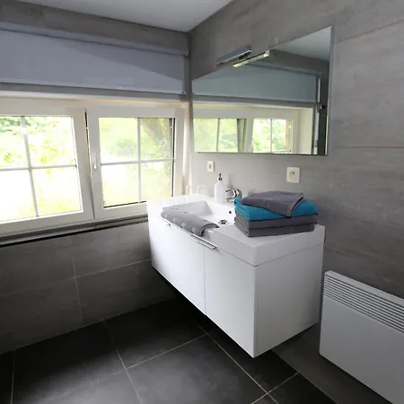 Le Bois De Champia Bed and Breakfast 4*